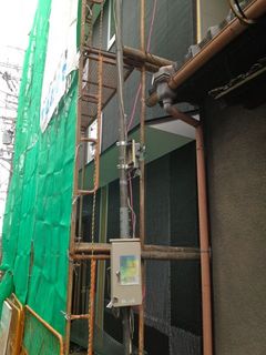 正面の外壁の下地.jpg