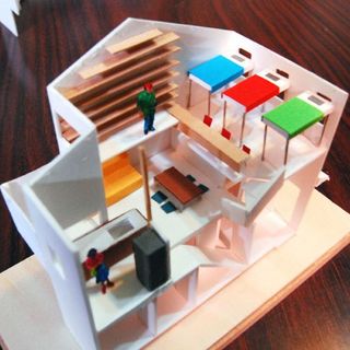空飛ぶ本棚1.jpg